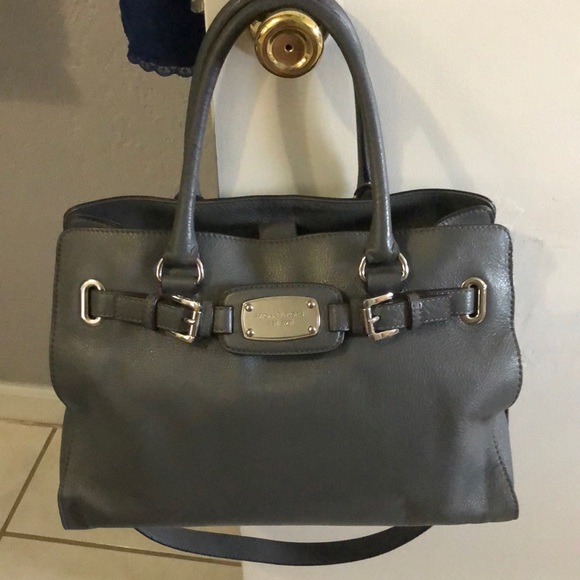 Gently used michael kors handbag - Picture 6 of 6